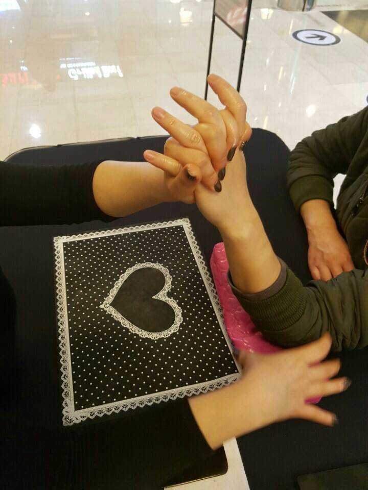 AK백화점 핸드마사지 이벤트3.jpg