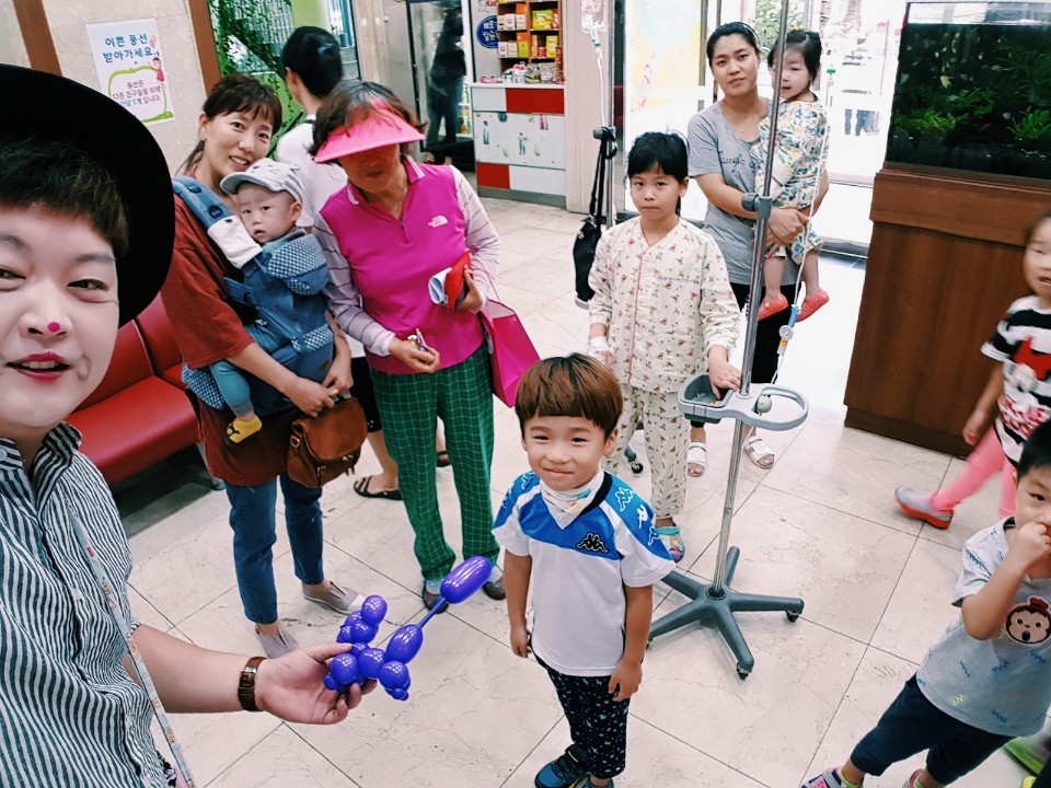 이청명 대표님 삐에로KakaoTalk_20170925_121538457.jpg