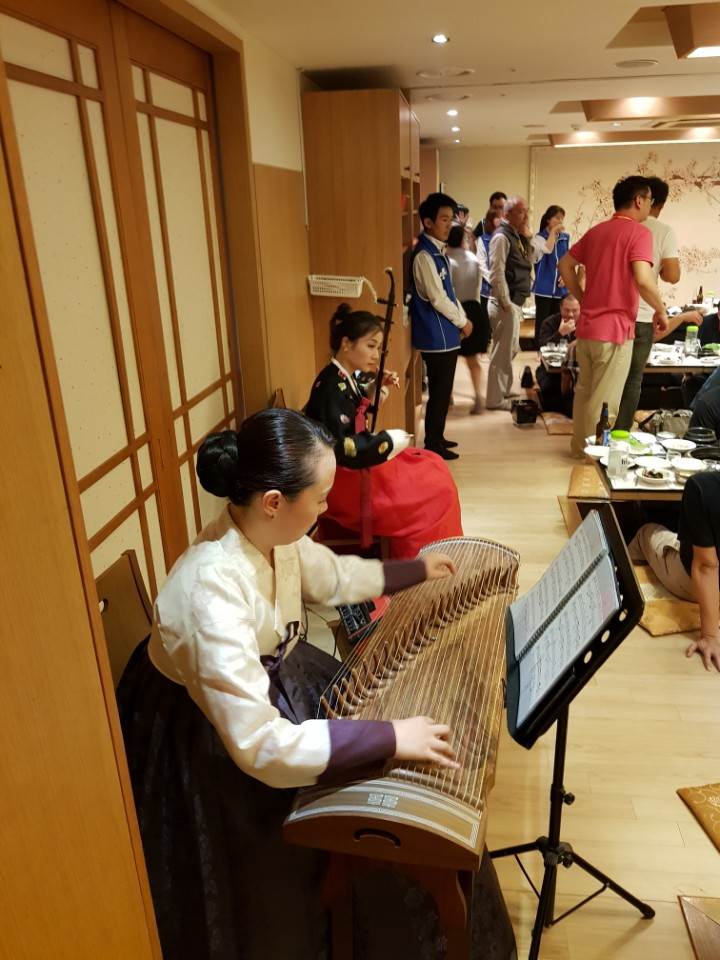 가야금, 얼후 공연2.jpg